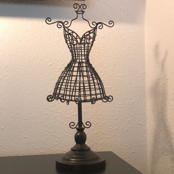 STORAGE - Picture 3 of 3